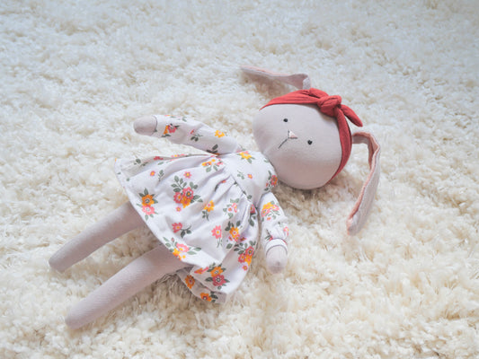 Peluche Lucy le lapin