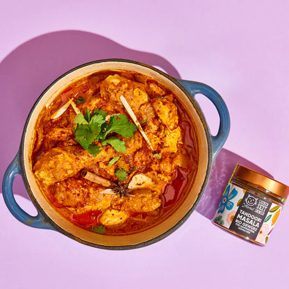 Poulet mariné avec le Tandoori Masala bio de Pitamoon prêt à être cuit